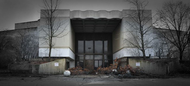 Illustration for article titled These Abandoned Malls Would Be Awesome Post-Apocalyptic Film Locations